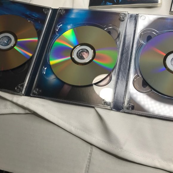 24 DVD Seasons 1-2 Preowned Excellent Condition - Picture 5 of 9